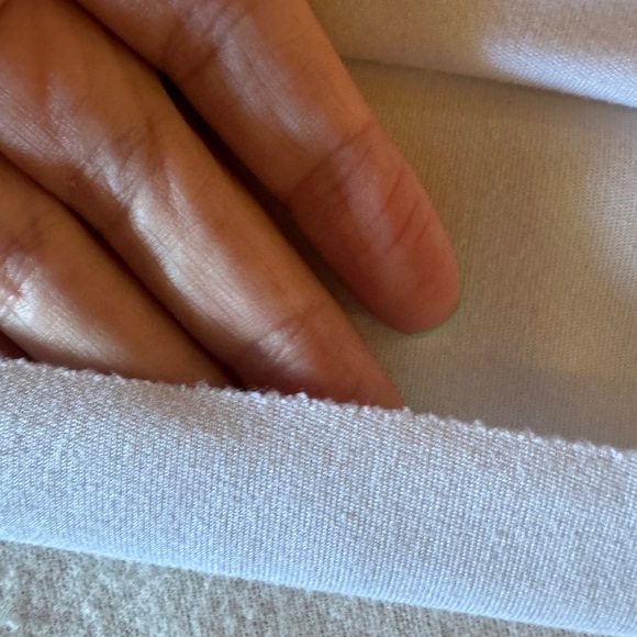 BCG Women's White V-Neck T-Shirt Size Large - Picture 4 of 6